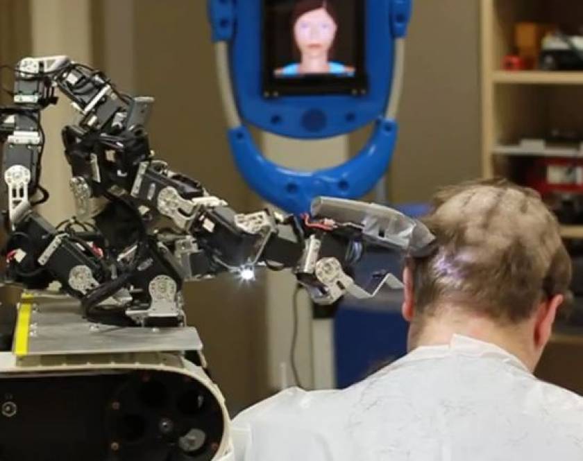 Βίντεο: Το πρώτο ρομπότ-κουρέας