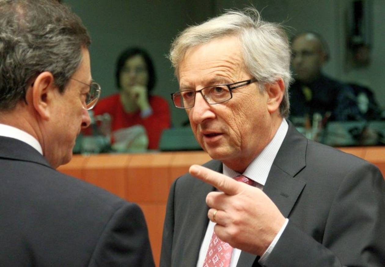 Spiegel: «Θέλουν την Ελλάδα εκτός ευρώ» δήλωσε ο Γιούνκερ
