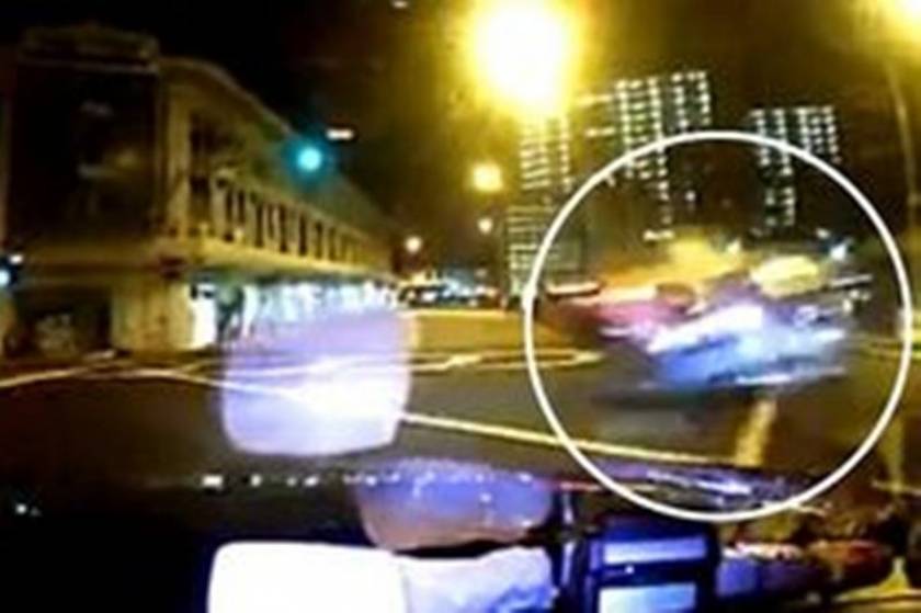 Συγκλονιστικό βίντεο από θανατηφόρα σύγκρουση Ferrari με ταξί!