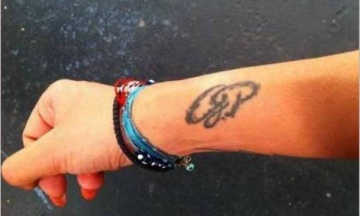 Ποια επώνυμη Ελληνίδα «χτύπησε» tattoo με το όνομα του συντρόφου της;