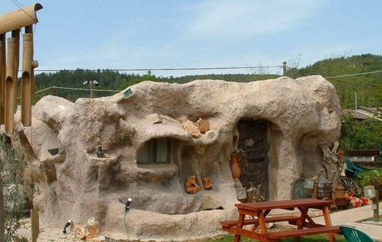 Ένα πραγματικό σπίτι των Flintstones! (ΦΩΤΟ)