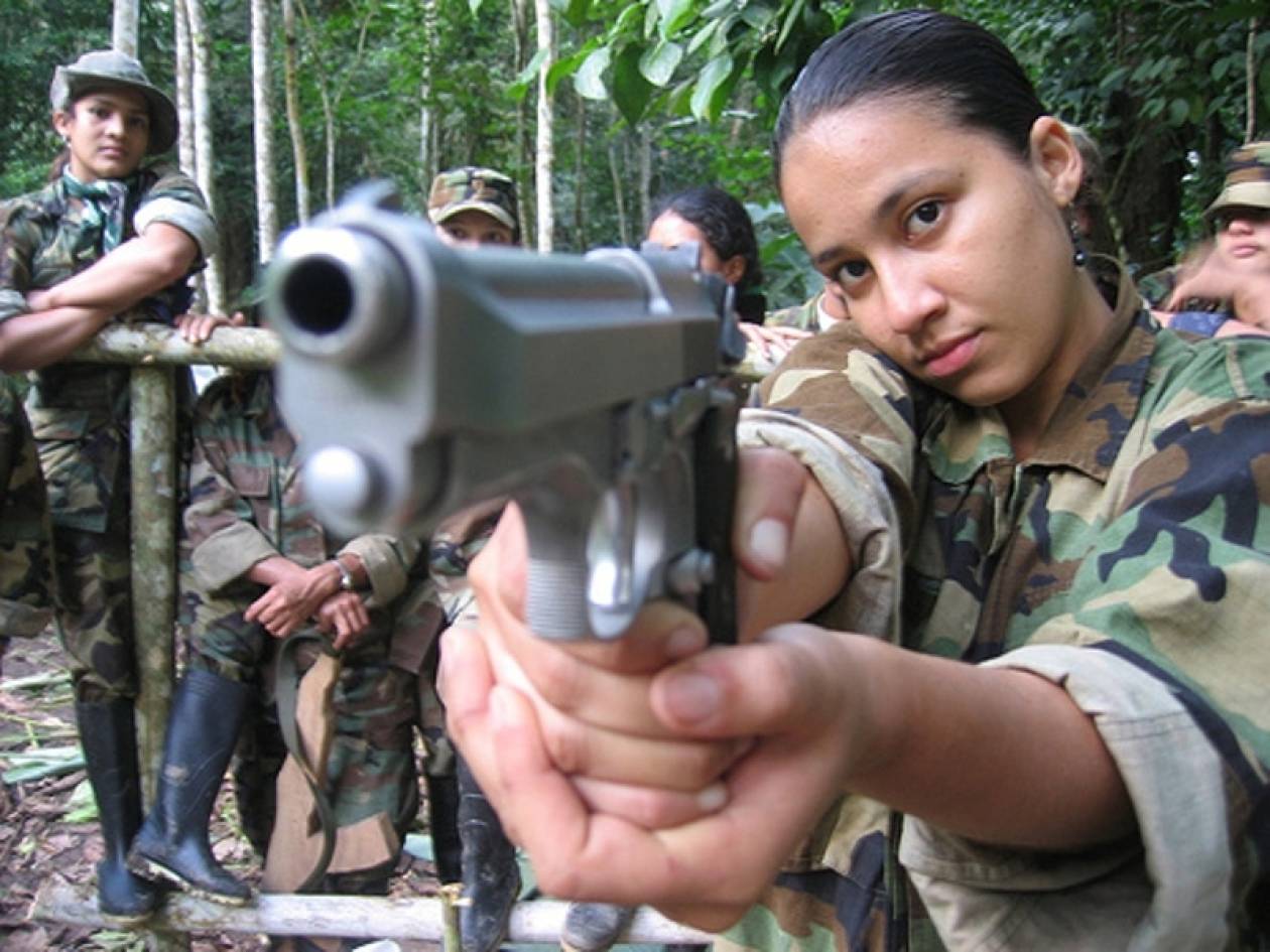 Κολομβία: Οι δυνάμεις της FARC απελευθερώνουν δημοσιογράφο