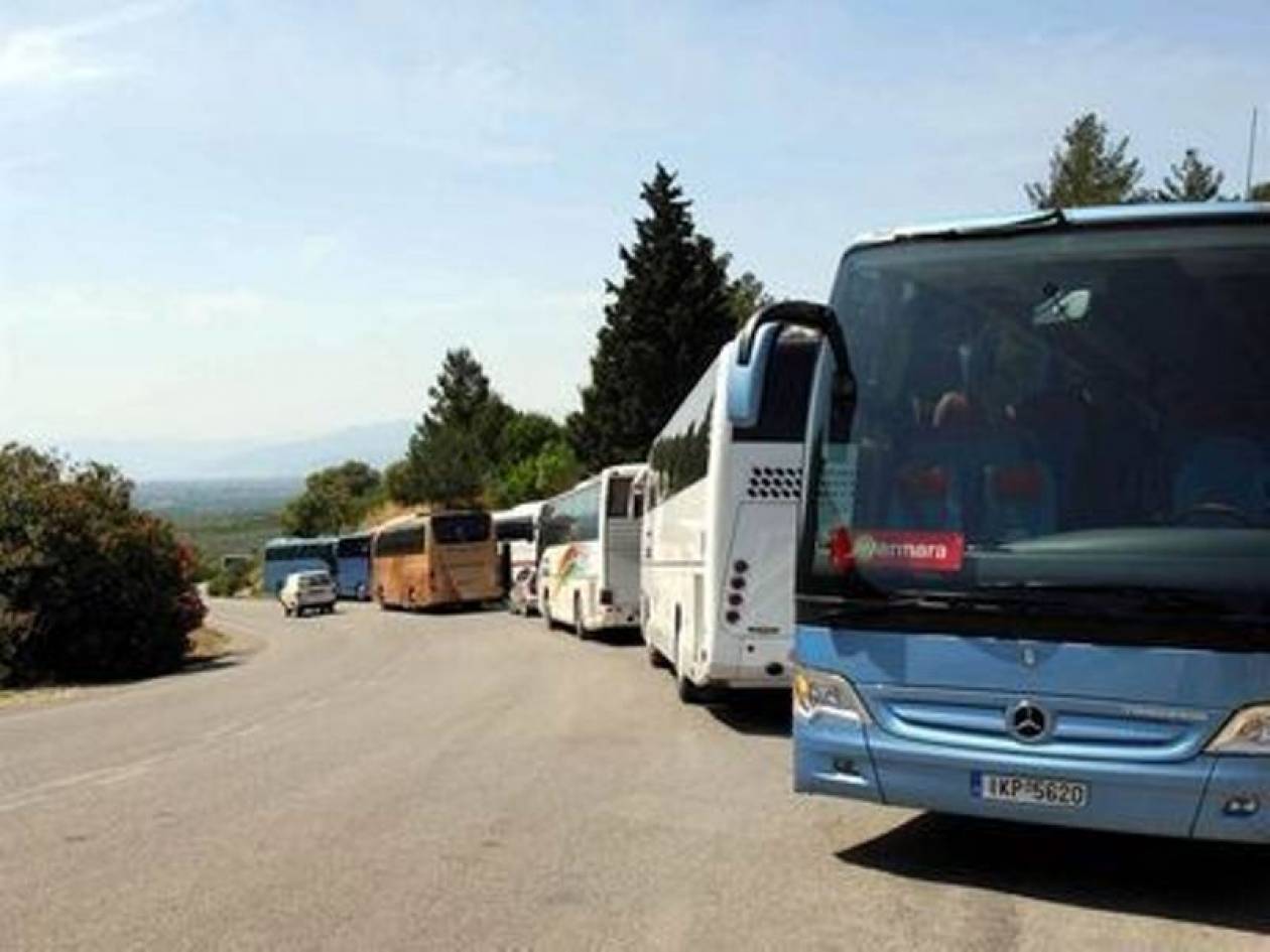 Παράνομη κρίθηκε η απεργία των οδηγών τουριστικών λεωφορείων