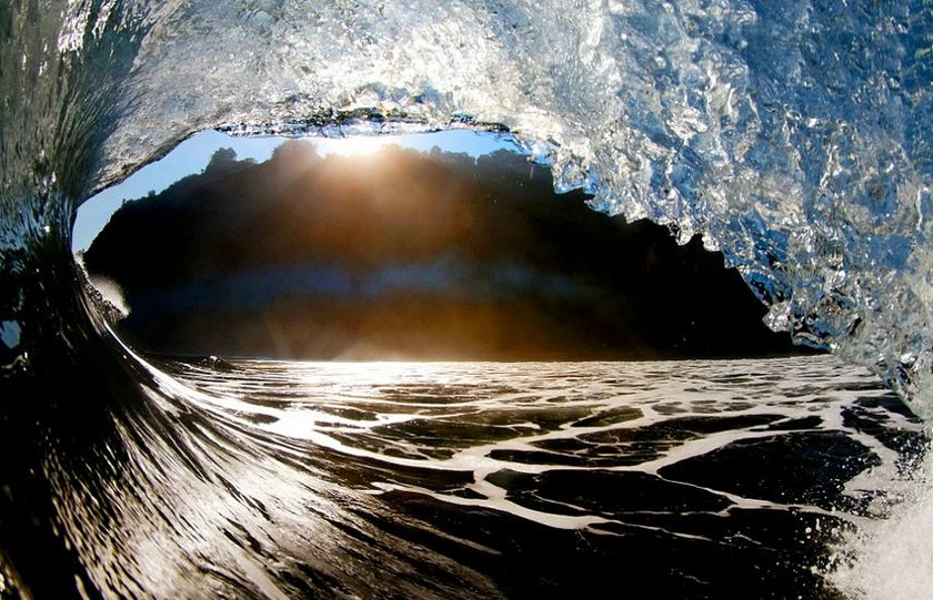 Οι πιο εντυπωσιακές φωτογραφίες με κύματα που έχετε δει!