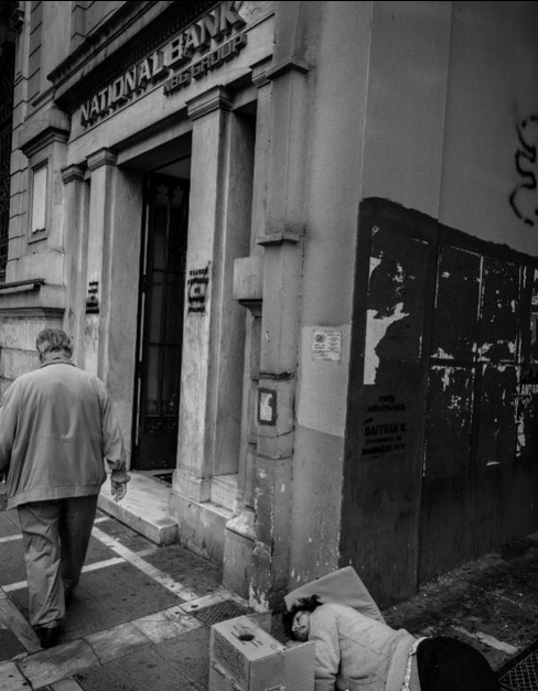 Κάτι σαπίζει στην Αθήνα: Συγκλονιστικό φωτογραφικό αφιέρωμα