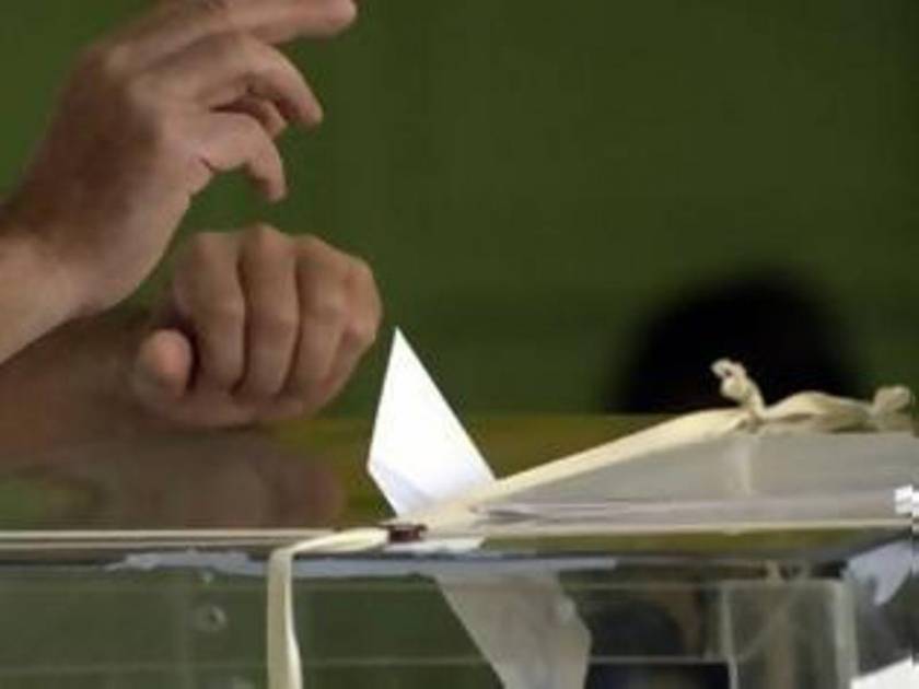 Βουλευτικές εκλογές 2012: Επίθεση σε εκλογικό κέντρο