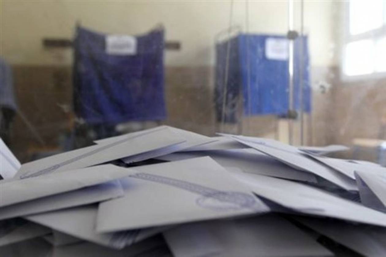 Βουλευτικές εκλογές 2012: Υπό κράτηση εκλογική αντιπρόσωπος της ΝΔ