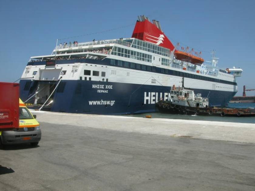 Τραυματισμός Πυροσβέστη και ρήγμα στο επιβατικό πλοίο «Νήσος Χίος»