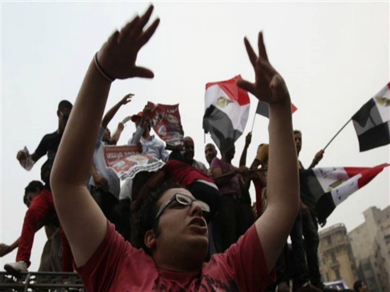 Αίγυπτος: Συγκέντρωση κατά του στρατού