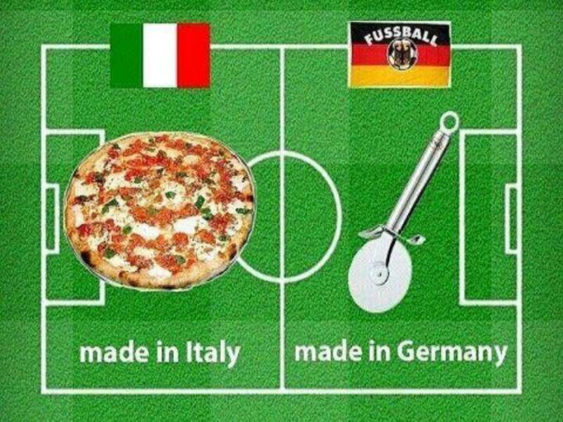 Euro 2012: Γερμανία-Ιταλία. Οι 2 φώτο που κάνουν το γύρο του Facebook