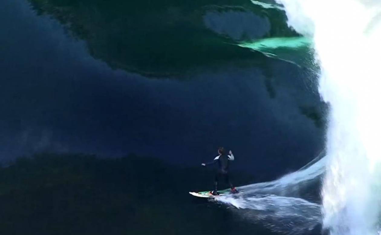 Βίντεο: Δεν έχετε ξαναδεί τέτοια κύματα