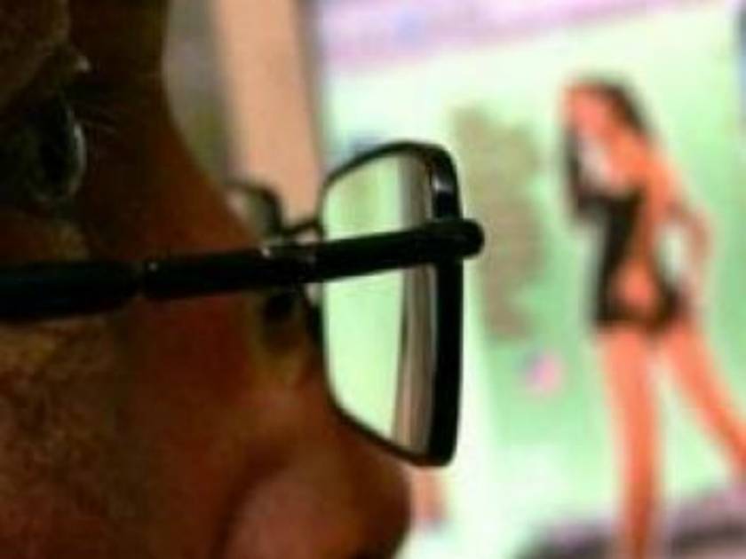 Aστυνομικοί έβλεπαν πορνό εν ώρα υπηρεσίας στην Κύπρο!