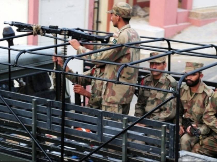 Πακιστάν: Φονική επίθεση σε στρατιωτική βάση
