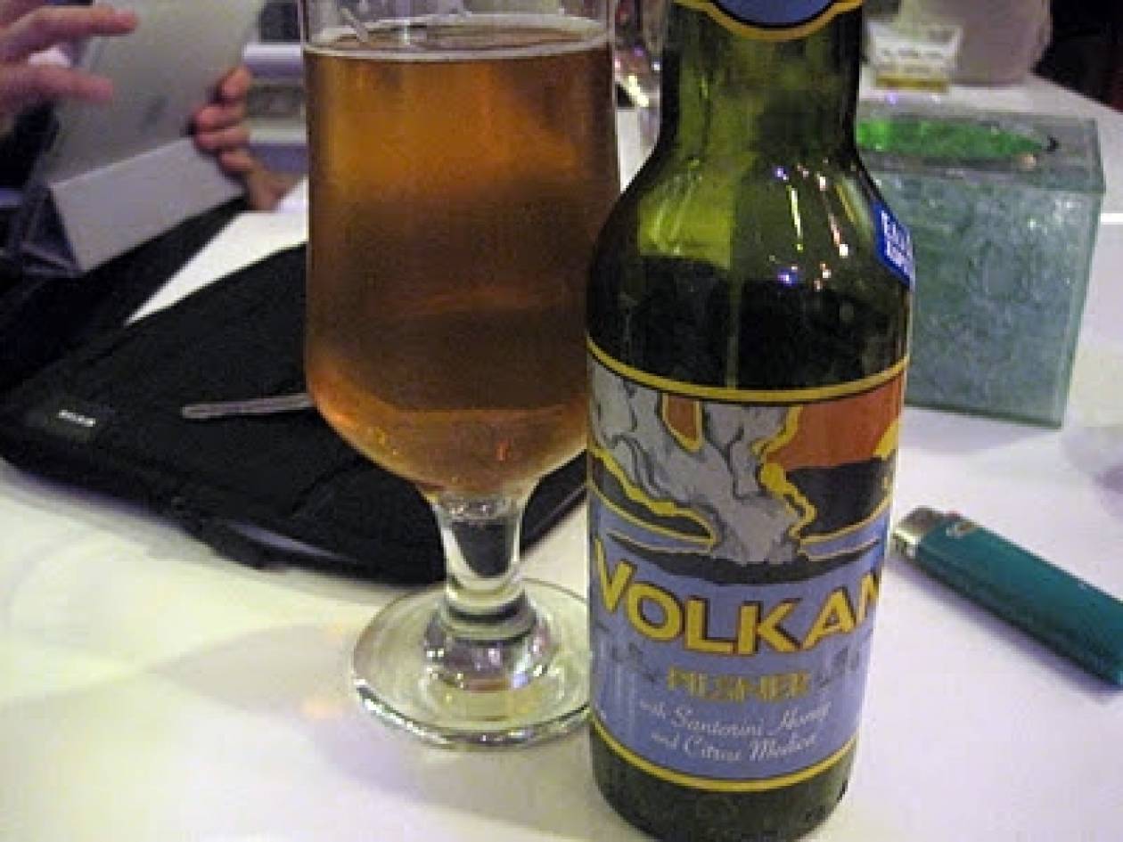 Η Σαντορίνη παρουσιάζει τη δική της μπύρα με τίτλο Volkan!
