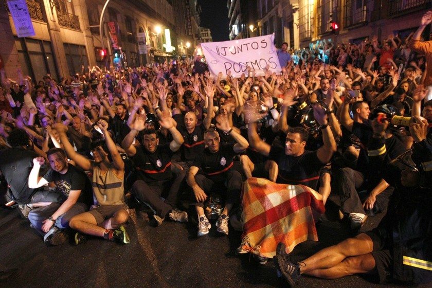 «Όλοι μαζί μπορούμε», φώναξαν χιλιάδες Ισπανοί