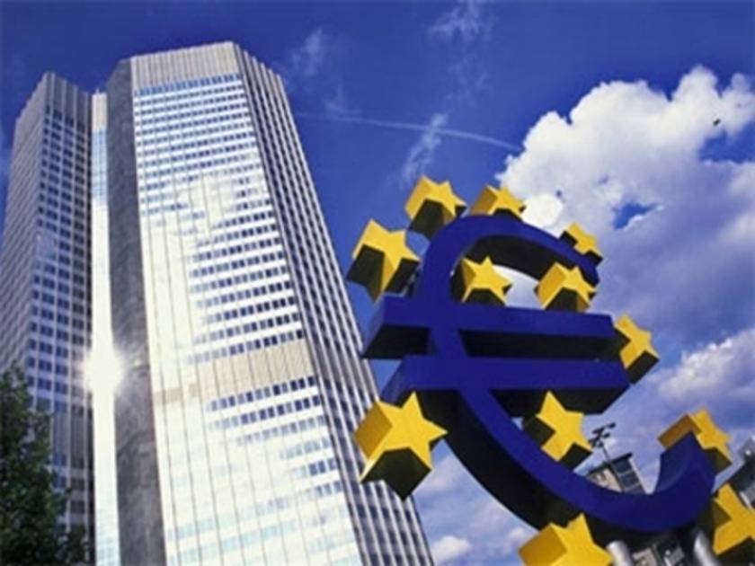 Κομισιόν: Η Ελλάδα πρέπει και θα παραμείνει στο ευρώ