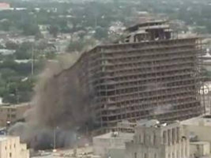 Δείτε το πιο εντυπωσιακό θέαμα καταστροφής (video)
