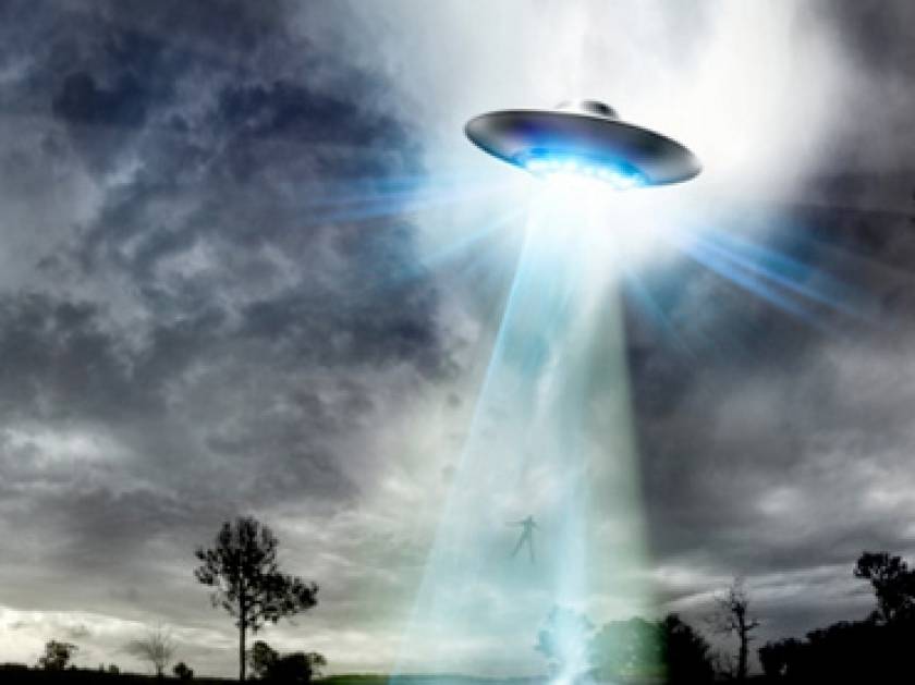 Αόρατα UFO κάνουν βόλτες καθημερινά...(βίντεο)