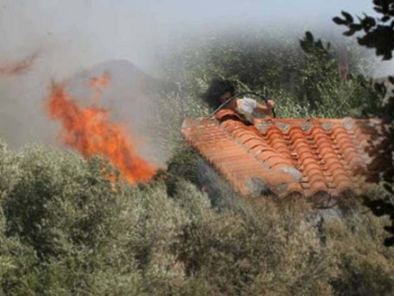 Κάηκαν σπίτια στον Κερατόκαμπο Ηρακλείου