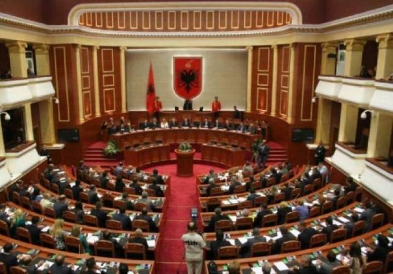 Κατάργηση ασυλίας των Βουλευτών προωθεί ο Μπερίσα στην Αλβανία