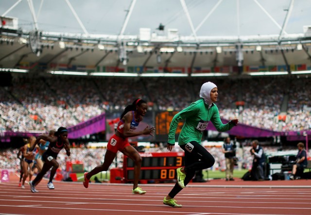Ολυμπιακοί Αγώνες: Αγωνίστηκε με μαντίλα και κολάν (pics)