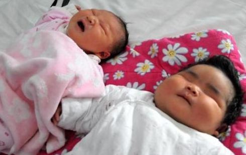 Μωρό-γίγας γεννήθηκε στην Κίνα (pics)