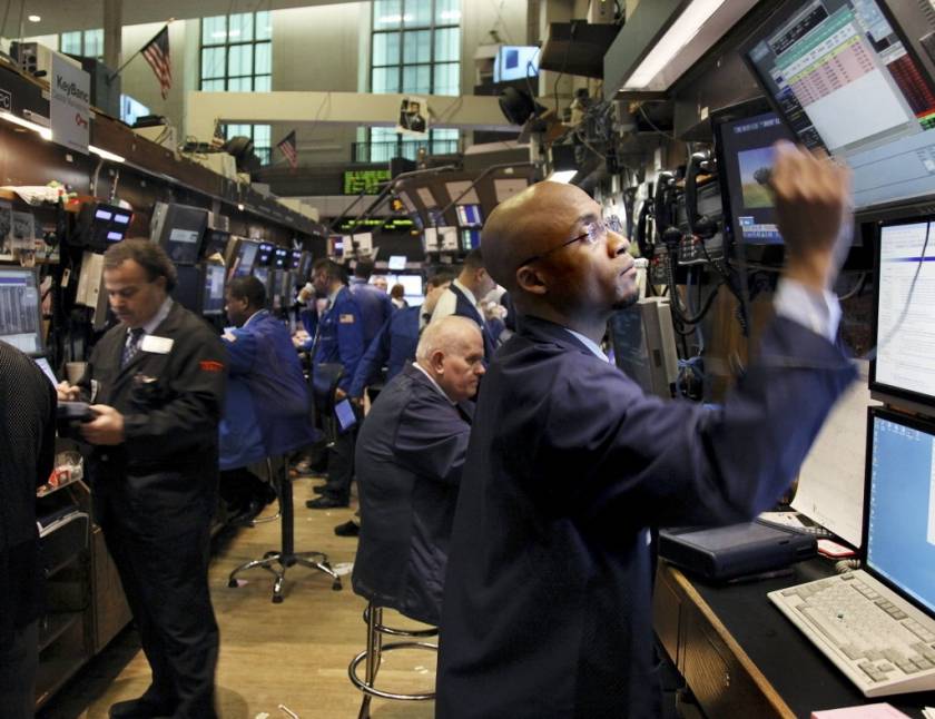 Συγκρατημένοι οι επενδυτές στη Wall Street