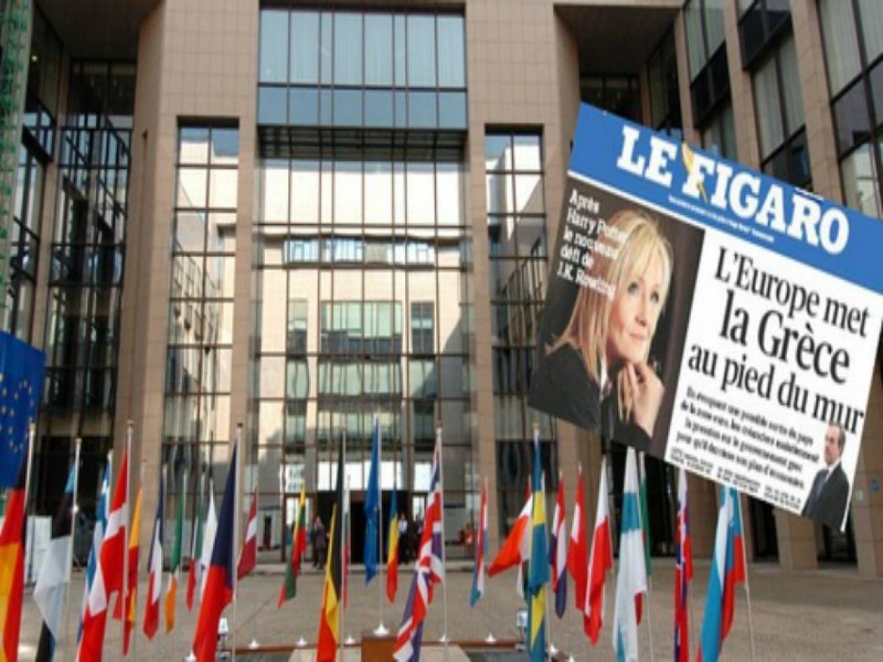 Le Figaro: «Η Ευρώπη στήνει την Ελλάδα στον τοίχο»