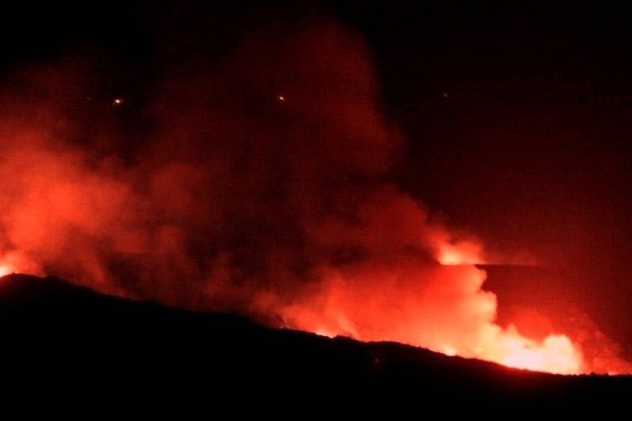 Καίγεται η Ζάκυνθος σε κέντρο, Bορρά και Νότο