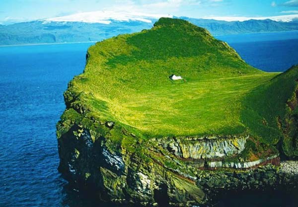 Αυτό είναι το πιο μοναχικό σπίτι του πλανήτη! (pics)