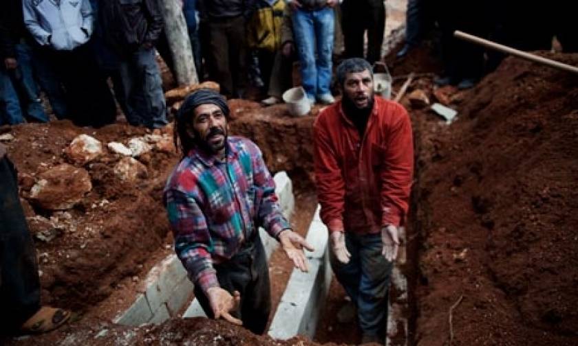 Συρία: Aνακαλύφθηκαν 122 πτώματα σε προάστιο