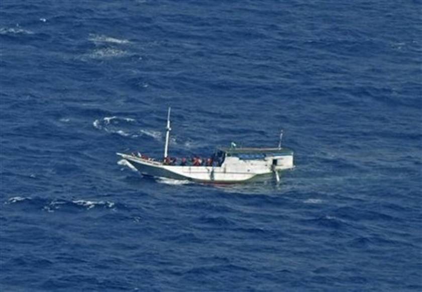 Βυθίζεται σκάφος με 150 πρόσφυγες στον Ινδικό Ωκεανό