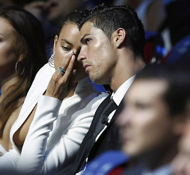 ΔΕΙΤΕ: Η σύντροφος του Christiano Ronaldo χωρίς σουτιέν στην κλήρωση