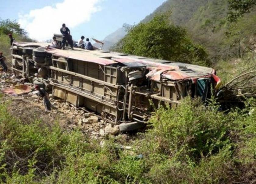 Περού: 10 νεκροί και 30 τραυματίες σε τροχαίο δυστύχημα
