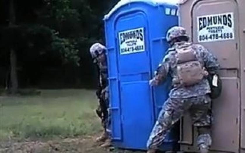 VIDEO: Δημόσια τουαλέτα, δημόσιος κίνδυνος!