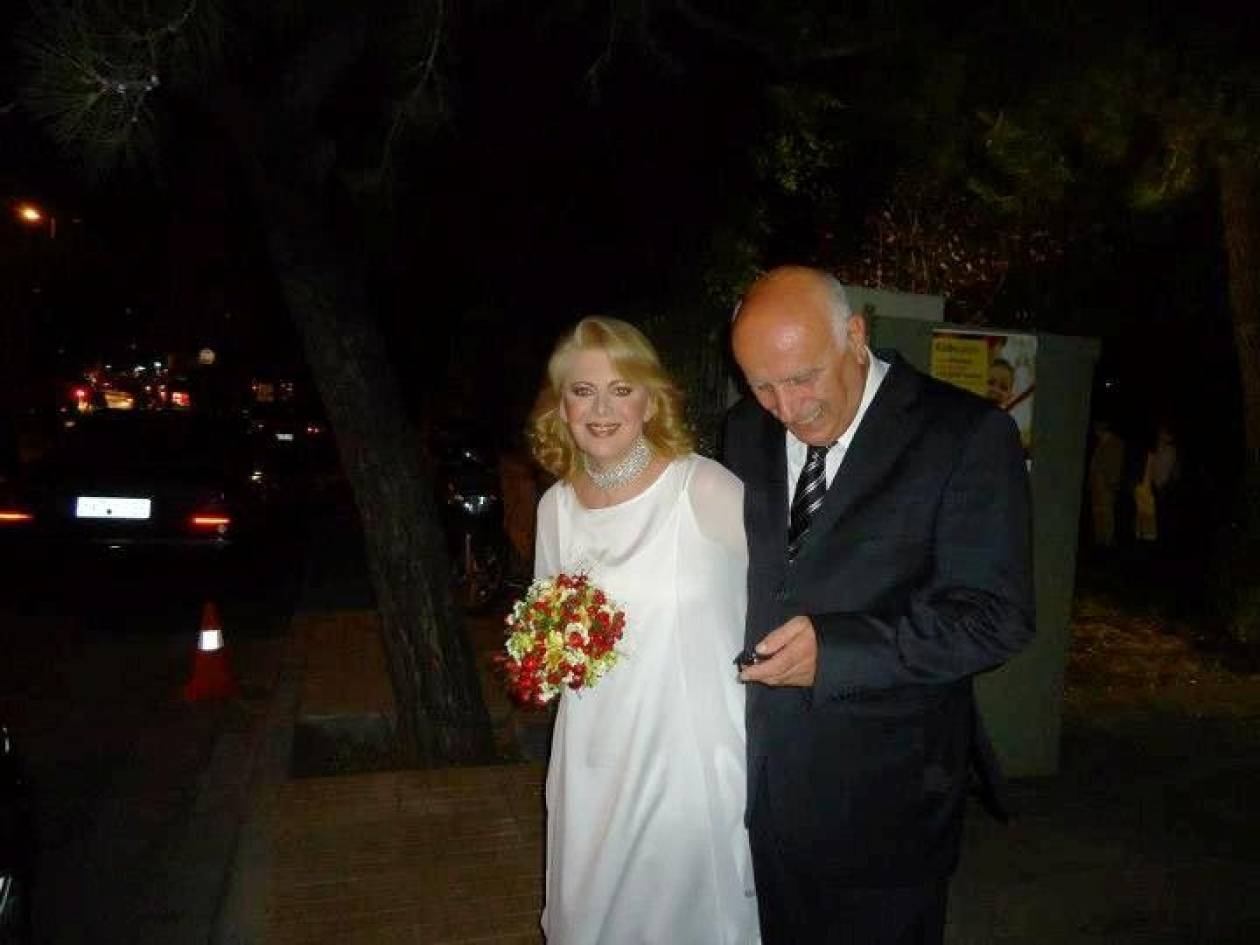 Έλενα Ακρίτα: Ανακοίνωσε τον γάμο της με τον Γιώργο Κυρίτση!