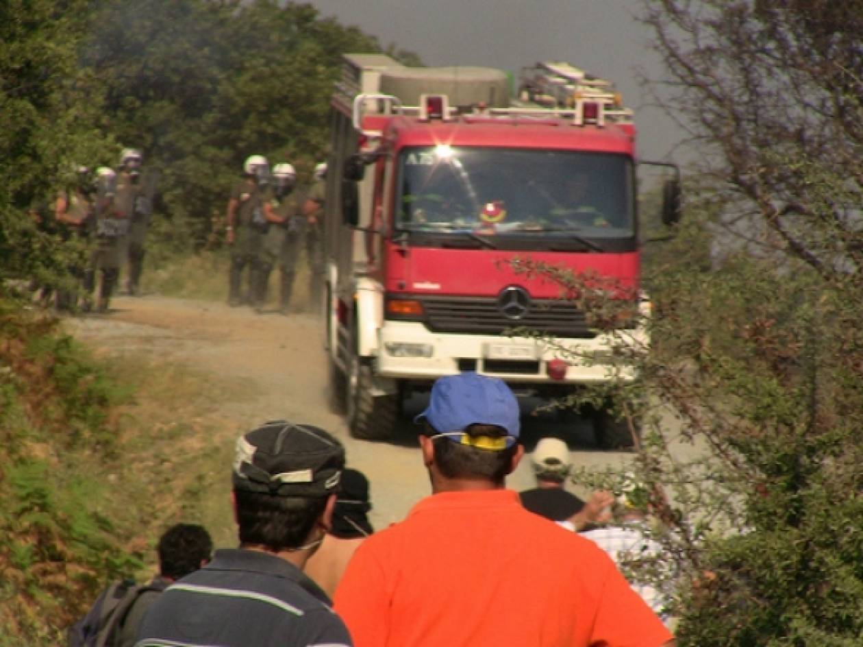 Σκουριές: Στις φλόγες το δάσος - Πέντε οι τραυματίες