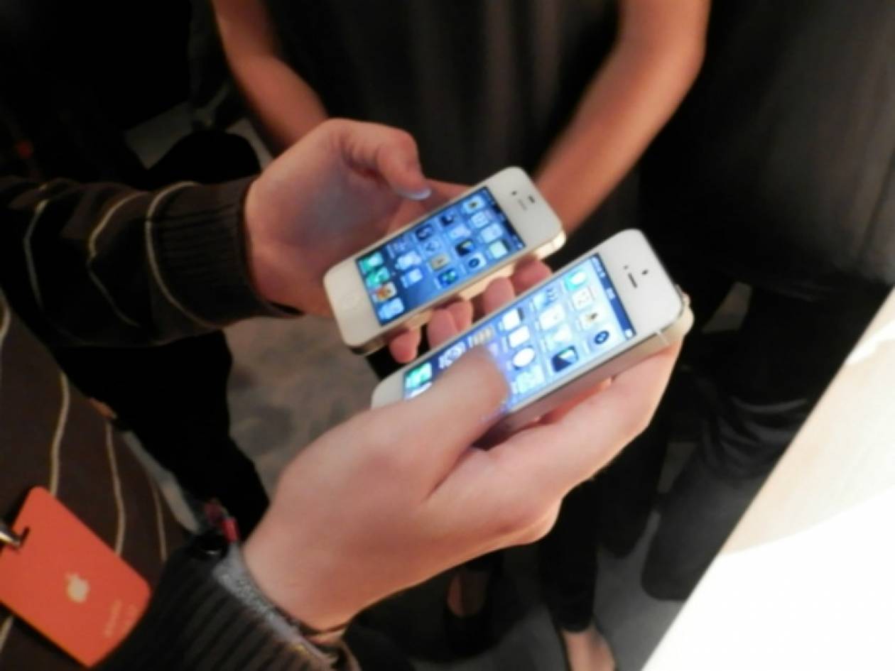 iPhone 5: Πότε θα κυκλοφορήσει στην Ελλάδα και πόσο θα κοστίζει