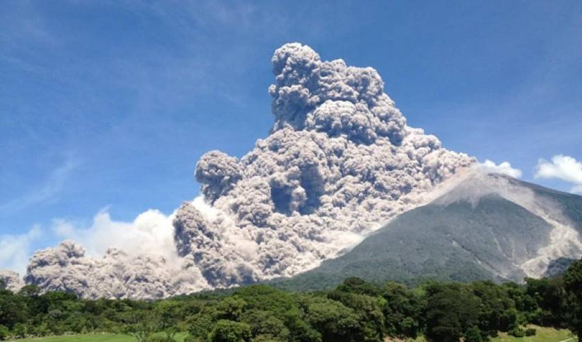 Βίντεο:Συναγερμός από την έκρηξη του ηφαιστείου Φουέγκο στη Γουατεμάλα