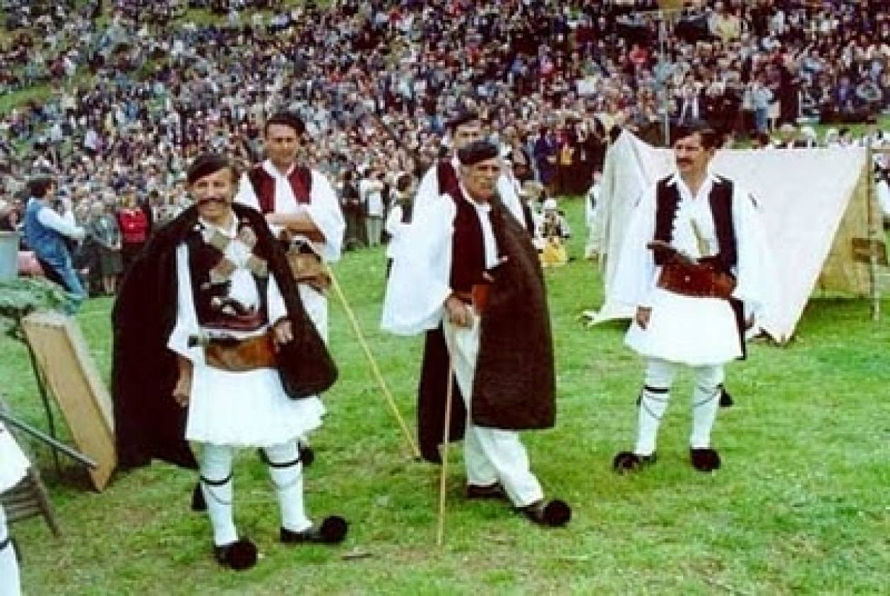 Ως Ρουμάνοι εμφανίζονται πολλοί Έλληνες Βλάχοι της Αλβανίας!