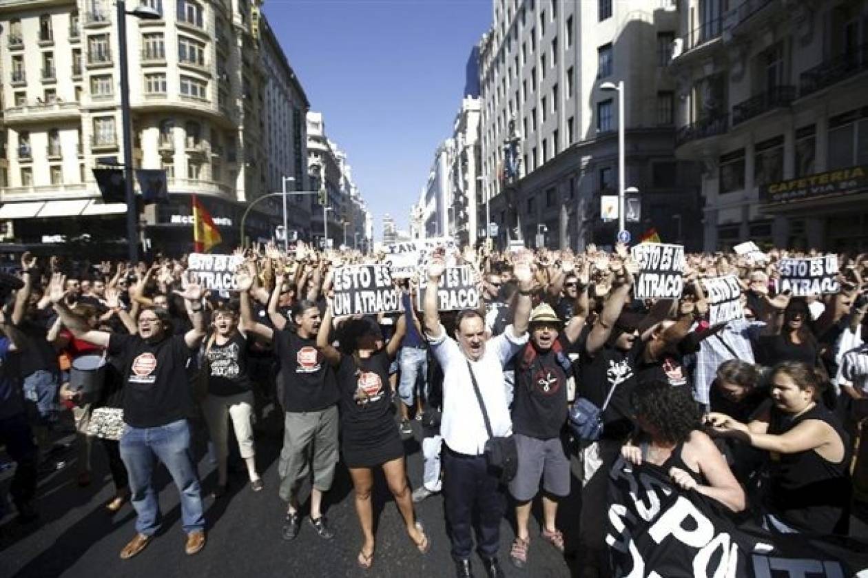 «Στο πόδι» η Μαδρίτη κατά της λιτότητας