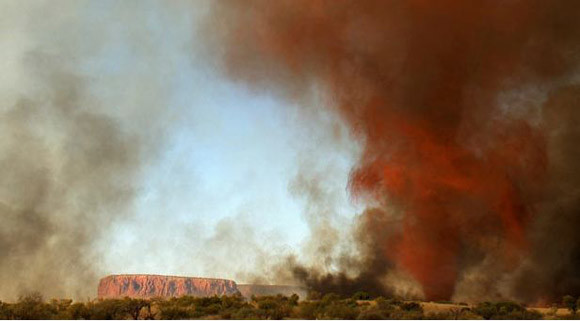 Εντυπωσιακό: Στρόβιλος φωτιάς στην Αυστραλία! (pics)