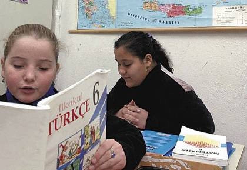 «Η Τουρκία δίνει 500 ευρώ σε παιδιά για να μην μαθαίνουν ελληνικά»