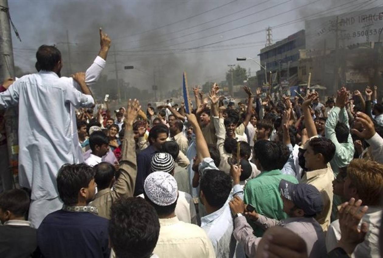 Πακιστάν: Ειρηνικές διαδηλώσεις κατά της ταινίας