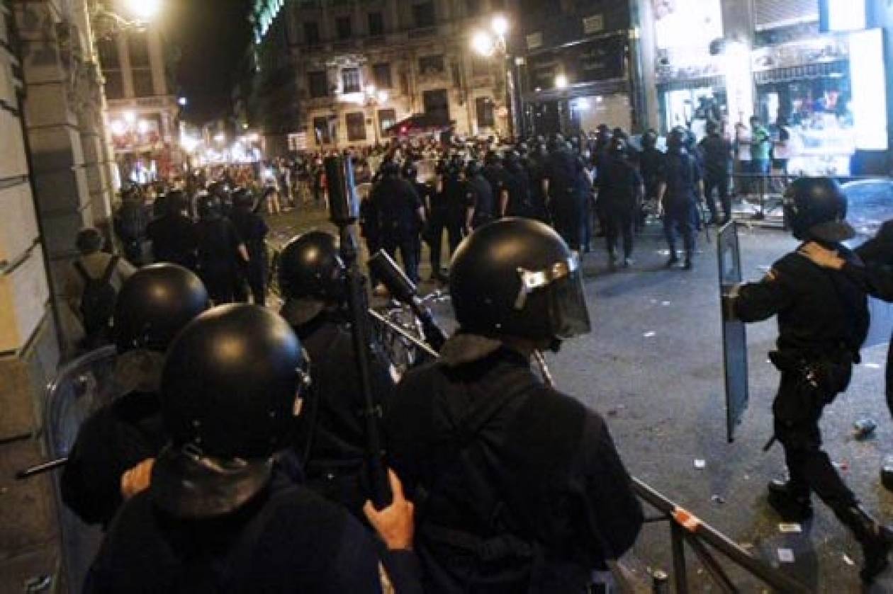 Μαδρίτη: Πλαστικές σφαίρες στους διαδηλωτές από την αστυνομία