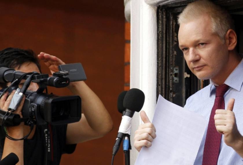 Βίντεο: Ο Mr WikiLeaks επιτέθηκε στον Ομπάμα