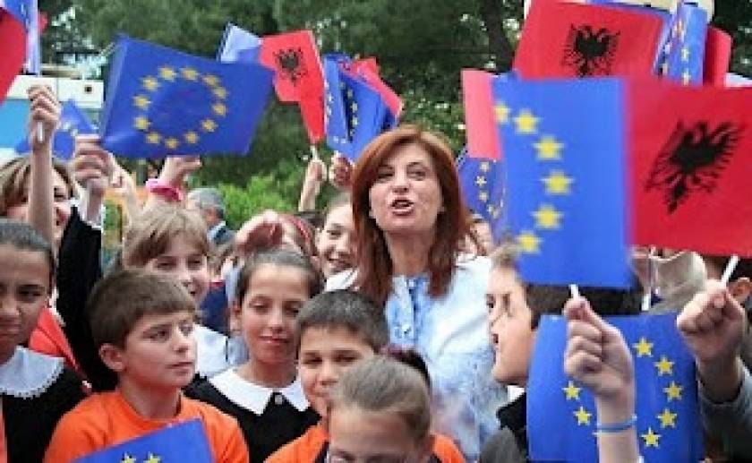 Καταγγελίες για τις αποσπάσεις εκπαιδευτικών σε σχολεία της Αλβανίας