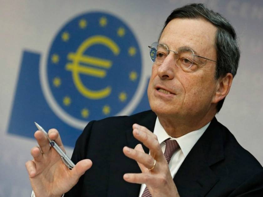Ντράγκι: «Όχι» στην αναδιάρθρωση του ελληνικού χρέους από την ΕΚΤ
