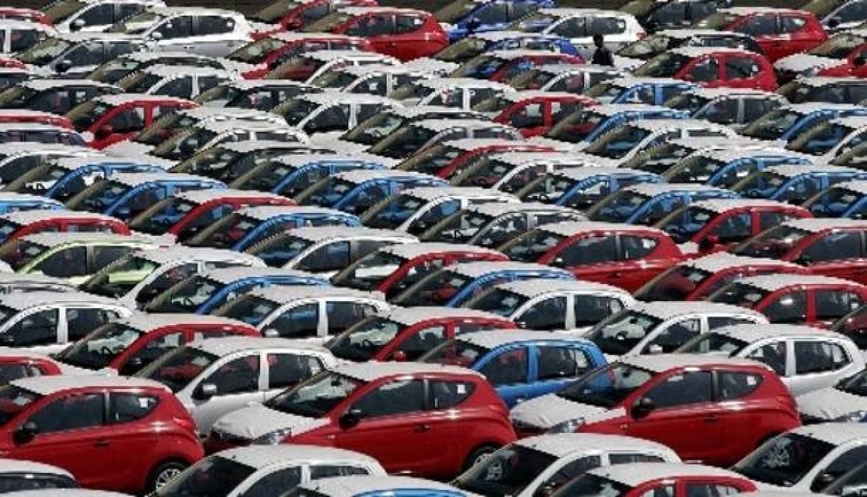 ΕΛΣΤΑΤ: Mεγάλη πτώση αγοράς νέων αυτοκινήτων-μοτοσυκλετών