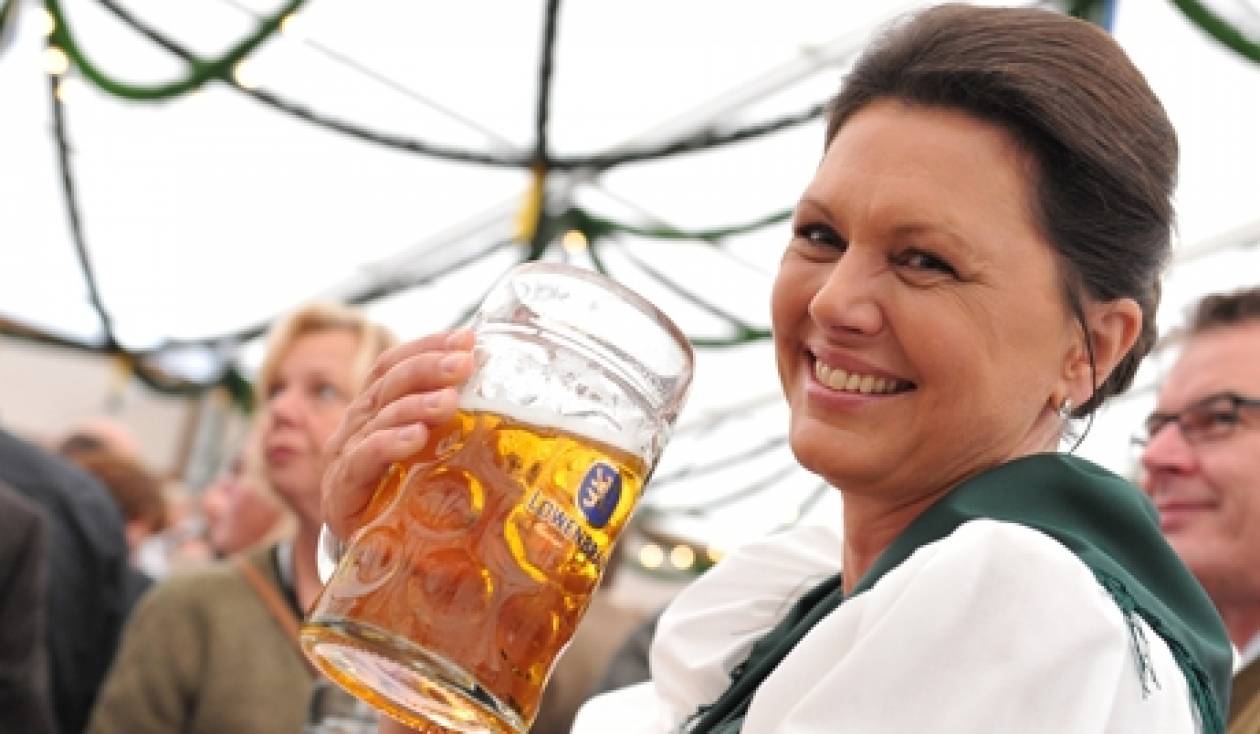 Oι Γερμανοί ήπιαν σχεδόν 7 εκατ. λίτρα στην γιορτή μπίρας!